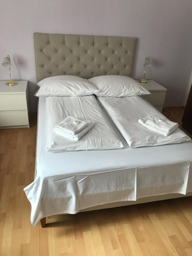 Hotel-Pension Asta Μόναχο Εξωτερικό φωτογραφία