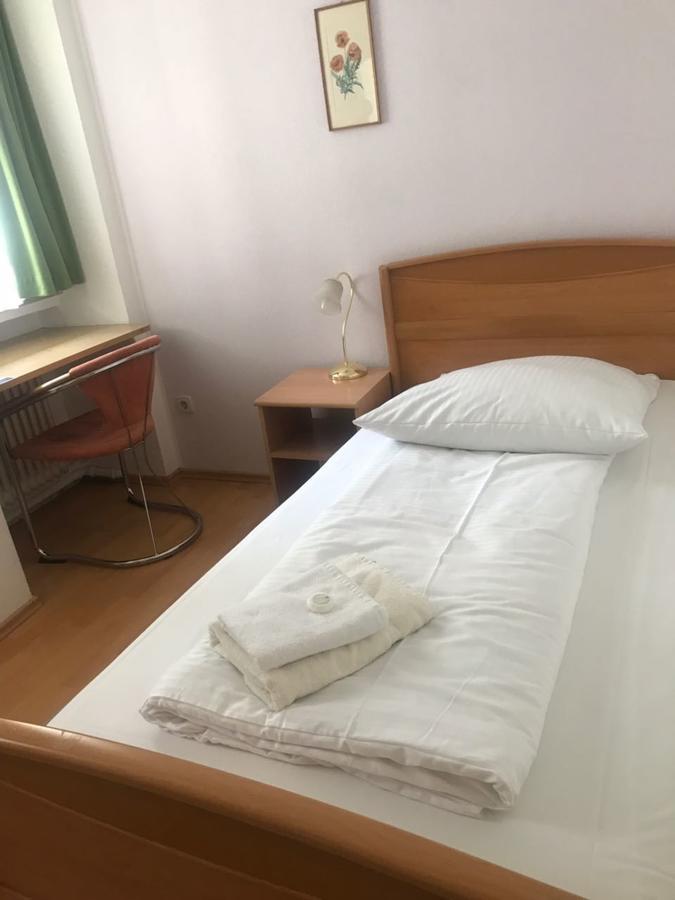 Hotel-Pension Asta Μόναχο Εξωτερικό φωτογραφία