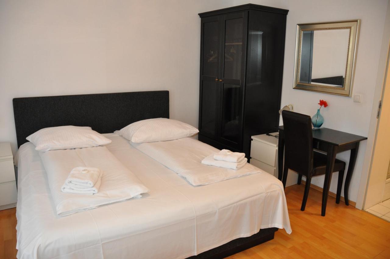 Hotel-Pension Asta Μόναχο Εξωτερικό φωτογραφία