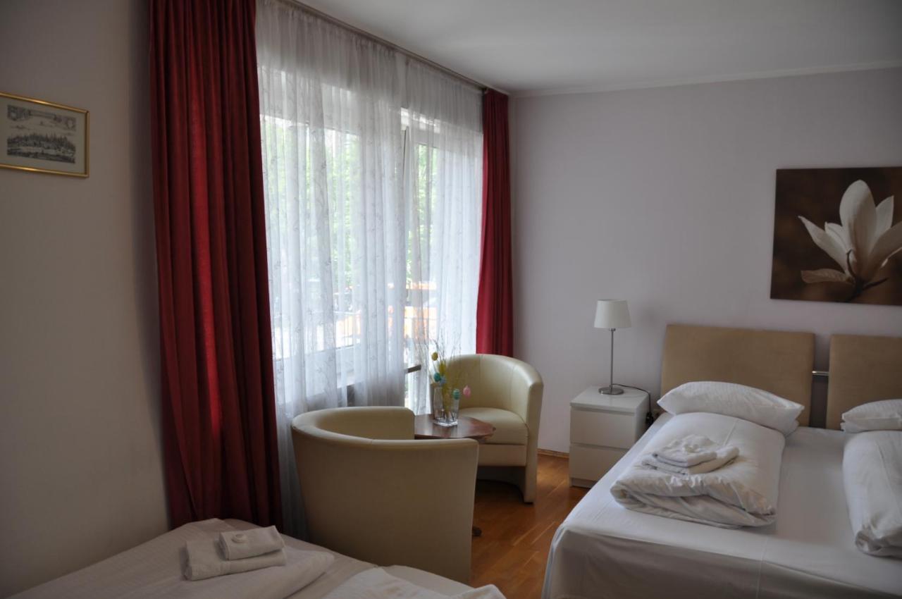 Hotel-Pension Asta Μόναχο Εξωτερικό φωτογραφία